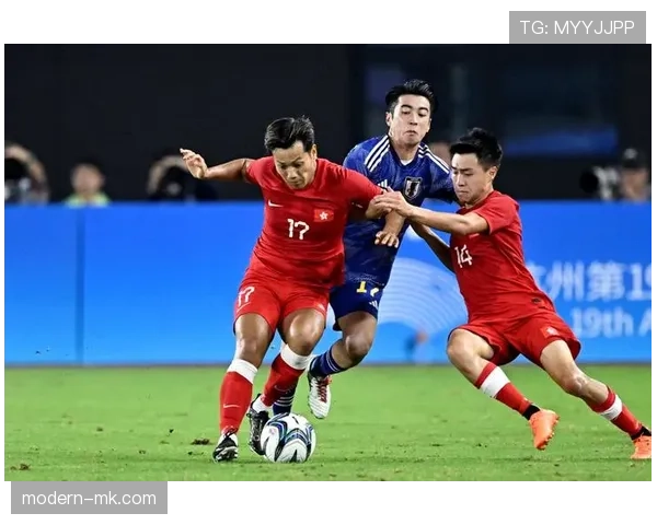 中国足球迎战日本，状态回暖开启新篇章