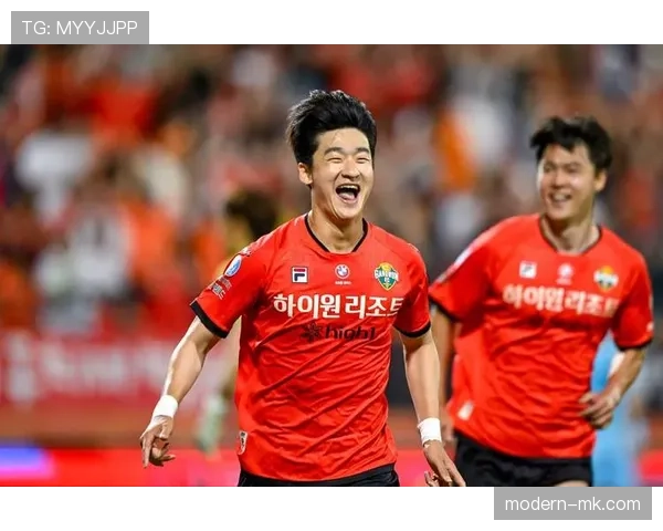 K联赛转会市场持续升温，多支球队激烈争夺表现稳健的明星球员