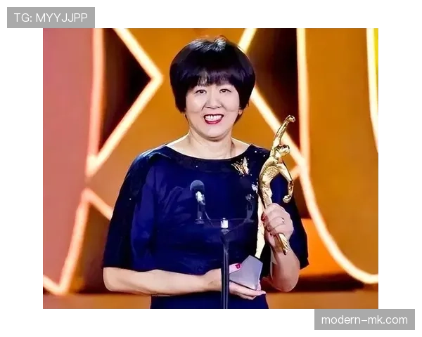 郎平又干起了当年那个“严师”活儿，年轻队员都炸锅了吧？