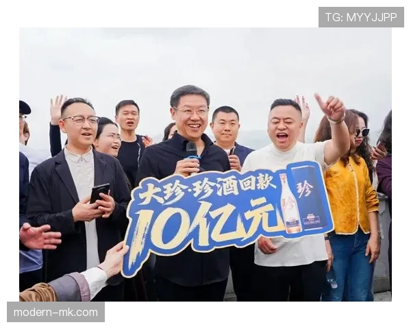 吴向东在朋友圈里活成了土豪公子，刷到我开始怀疑人生